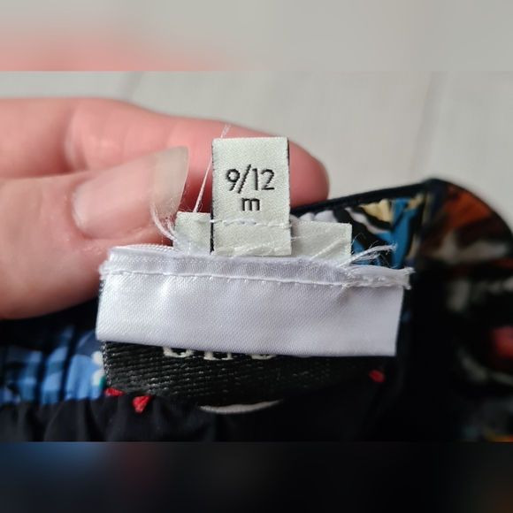 GUCCI BABY TIGER WOLF PRINT SWIM SHORTS TRUNKS 9 MONTHS - Picture 3 of 8